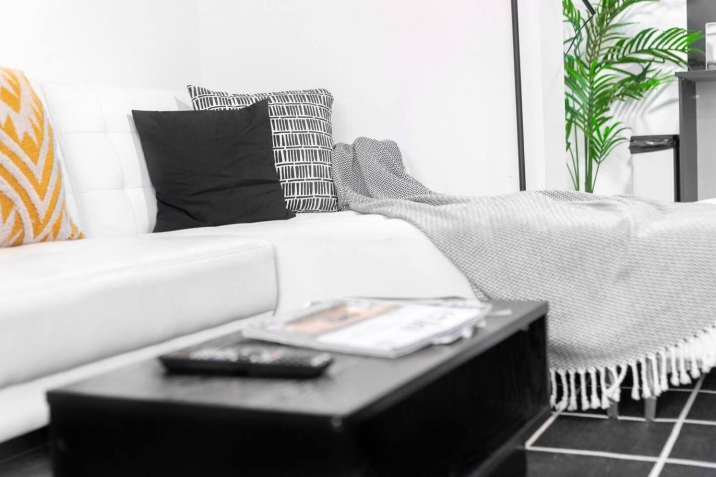 Loft Style Apartment - Near City Centre - Smart Tv- Wifi - Parking - Top Rated - 3Nt Бирмингем Экстерьер фото